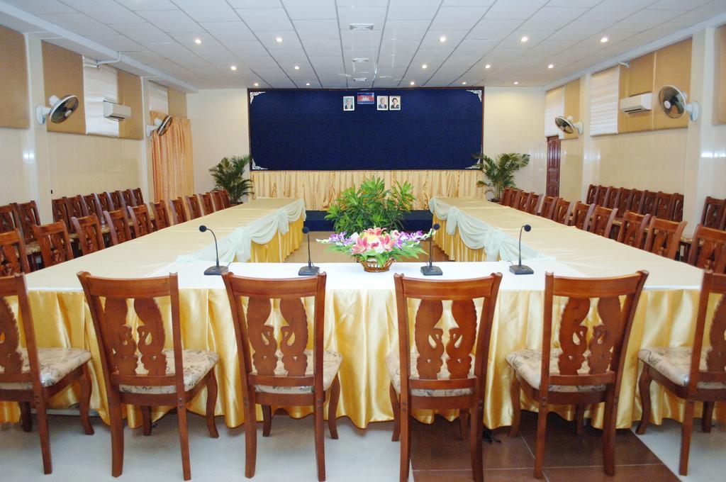 Reaksmey Battambang Hotel Room photo