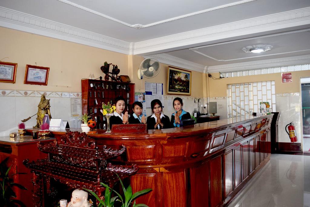 Reaksmey Battambang Hotel Room photo